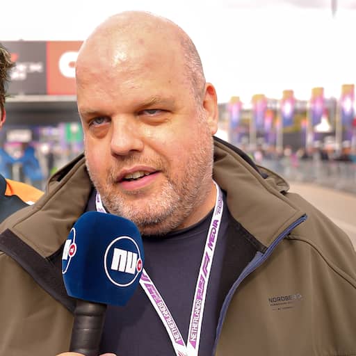 Video | Verstappen wacht taaie race op Zandvoort: 'Iedereen voor hem is sneller'