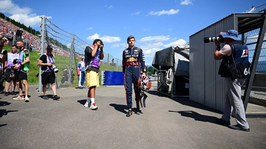 Bekijk hier hoe laat Verstappen zondag aan de race op Silverstone