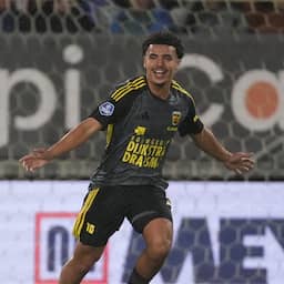 Cambuur-speler scoort met gebroken neus: 'Willem II-arts gaat hem rechtzetten'
