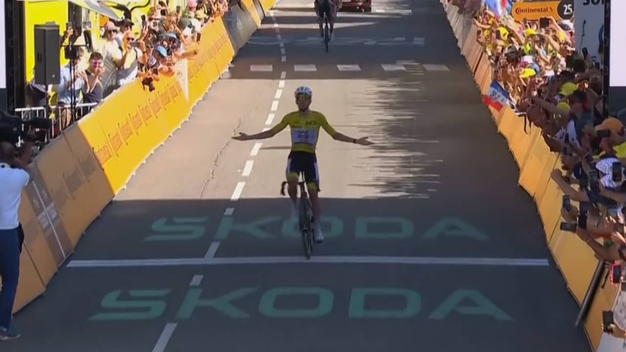Zo finishte oppermachtige Pogacar als eerste op Alpe d'Huez