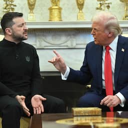 1,5 jaar na beruchte ruzie keert Zelensky als 'winnaar' terug op bezoek bij Trump