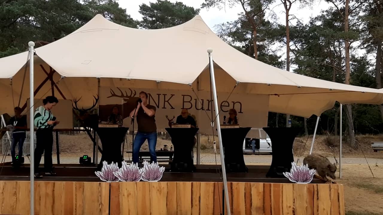 Video | Zo klonken de imitaties van bronstige herten tijdens het NK Burlen