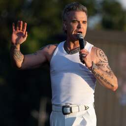Robbie Williams geeft volgend jaar extra concert in Johan Cruijff ArenA