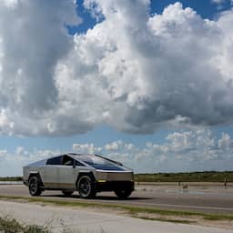 Musk laat mogelijke fusie tussen Tesla en SpaceX onderzoeken
