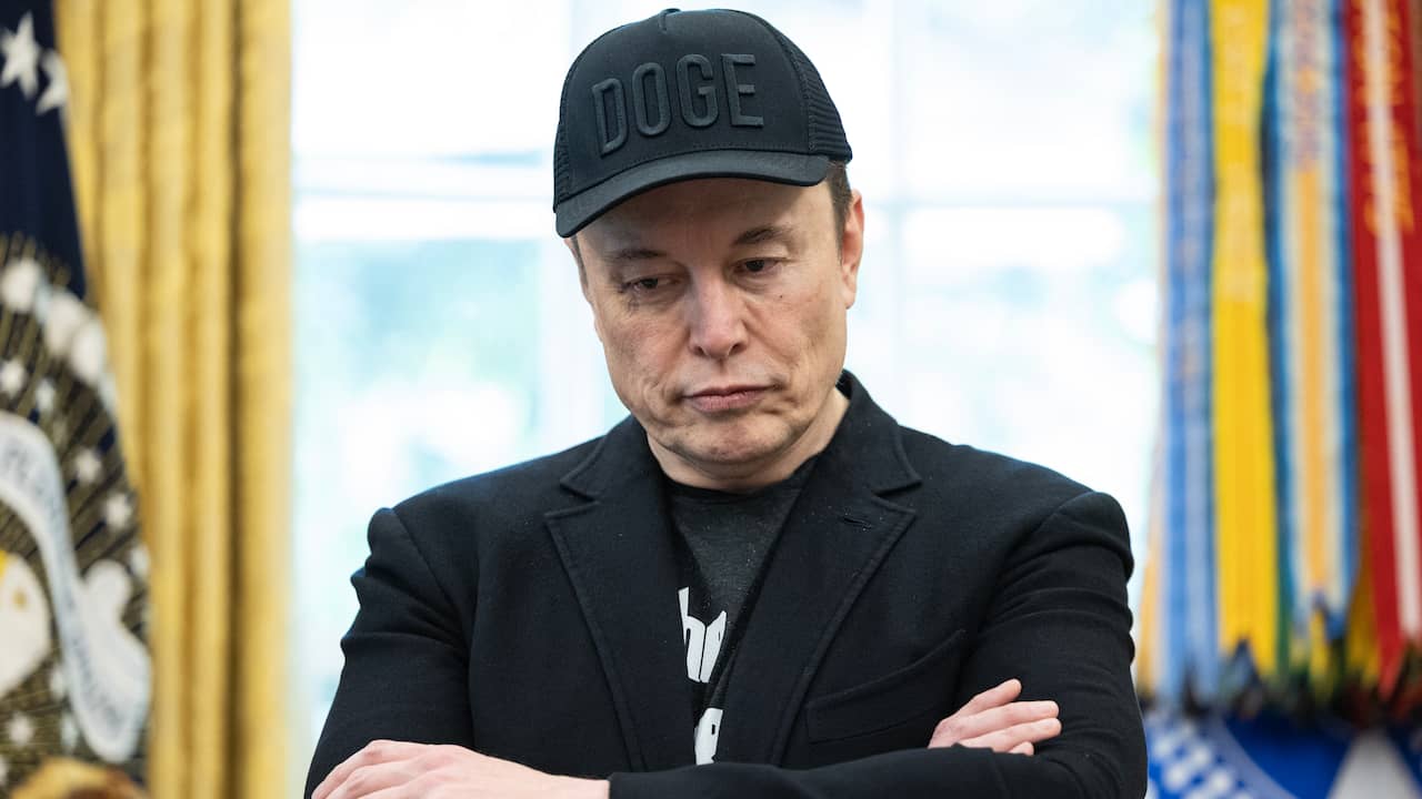 Elon Musk en Steve Bannon komen voor in nieuwe Epstein-documenten ...