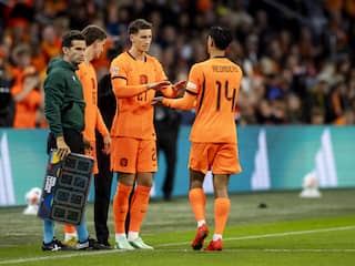 Van Bommel schrijft Oranjehistorie met debuut: 'Wordt moeilijk vader in te halen'