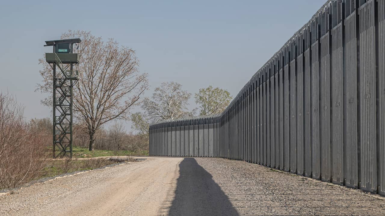 Griekse politie zou migranten rekruteren voor pushbacks van andere migranten