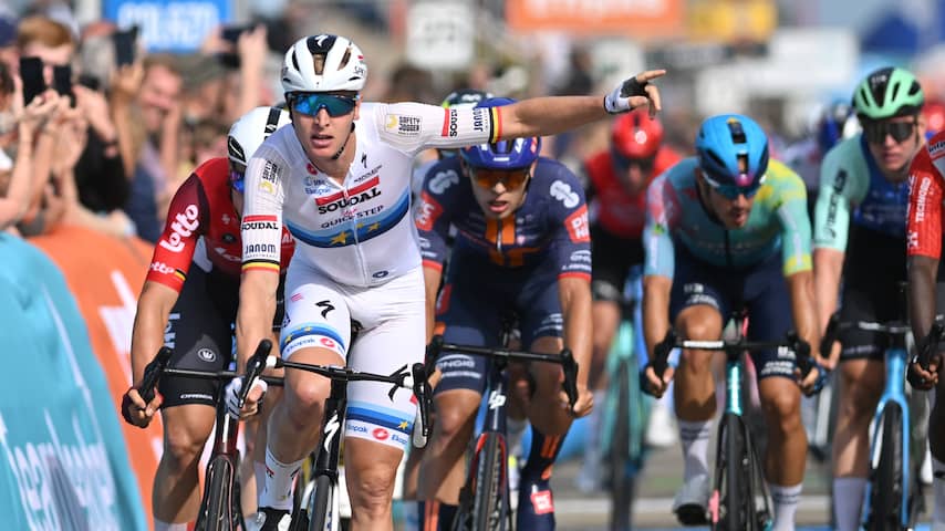 Merlier wint openingsrit Renewi Tour na val Kooij, Van der Poel maakt ...