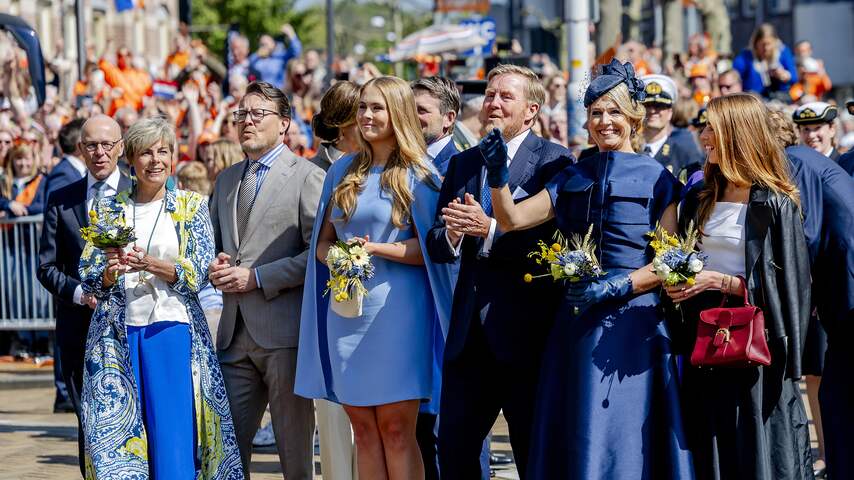 Koning zingt Oerend Hard mee met Bennie Jolink in Doetinchem