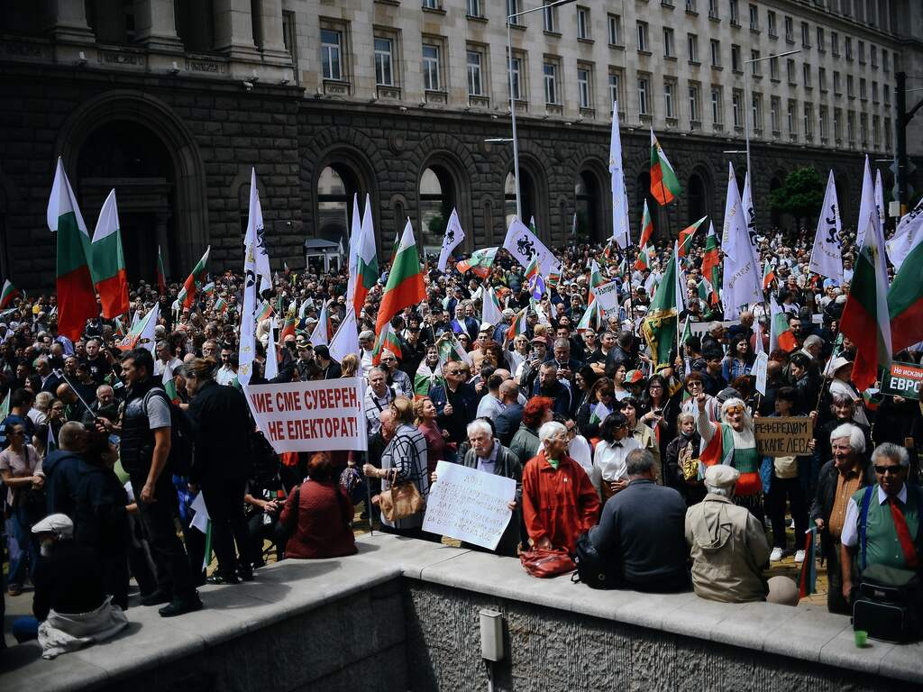 Duizenden Bulgaren de straat op om te protesteren tegen invoering euro