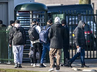 Kabinet neemt maatregelen tegen overlast in Ter Apel, Rode Kruis hervat werk