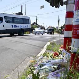 Vergeten jongen (12) zit urenlang vast in schoolbus omstreden Belgisch bedrijf