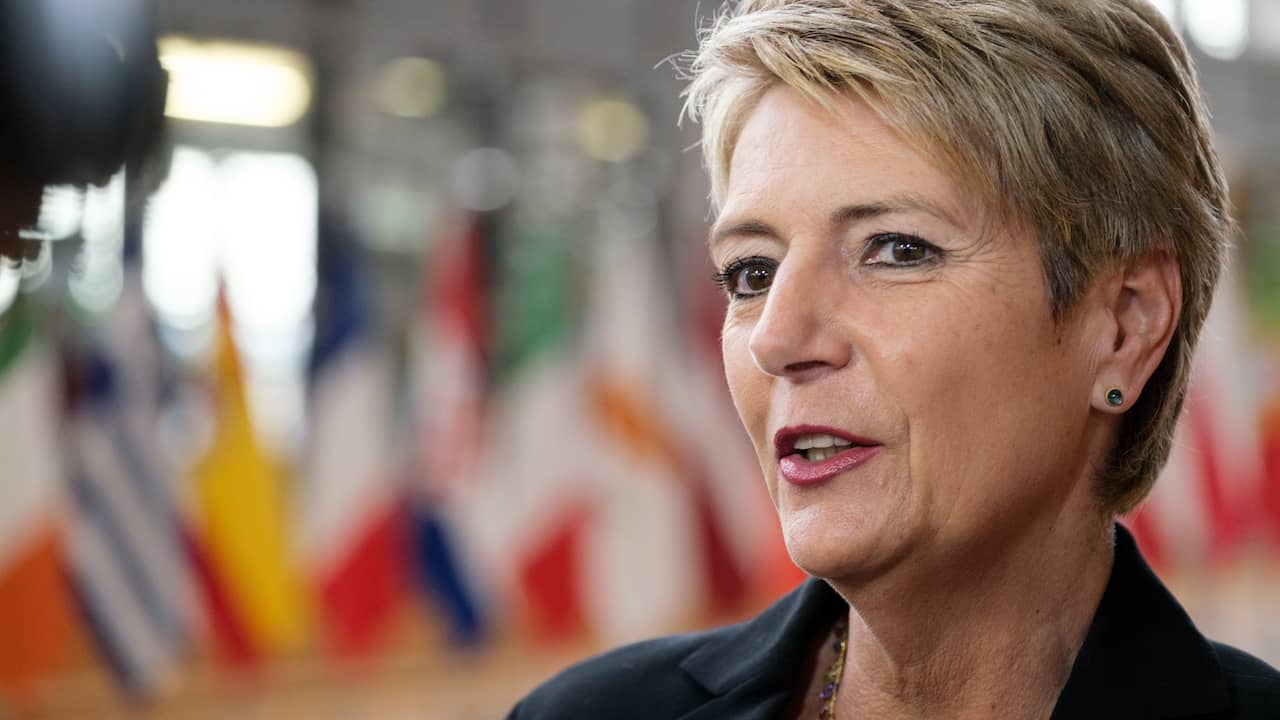 Zwitserse president pakt vliegtuig naar VS om torenhoge heffing te voorkomen