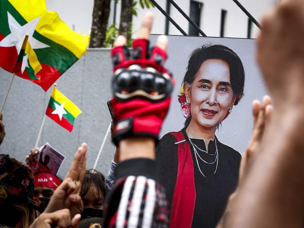 Oud-premier van Myanmar Aung San Suu Kyi veroordeeld tot zes jaar cel