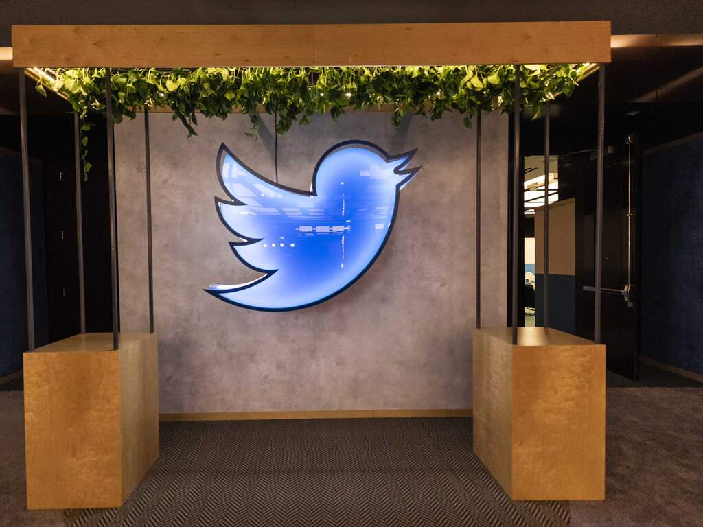 Britse man bekent rol bij grote hack bij Twitter en riskeert tientallen jaren cel