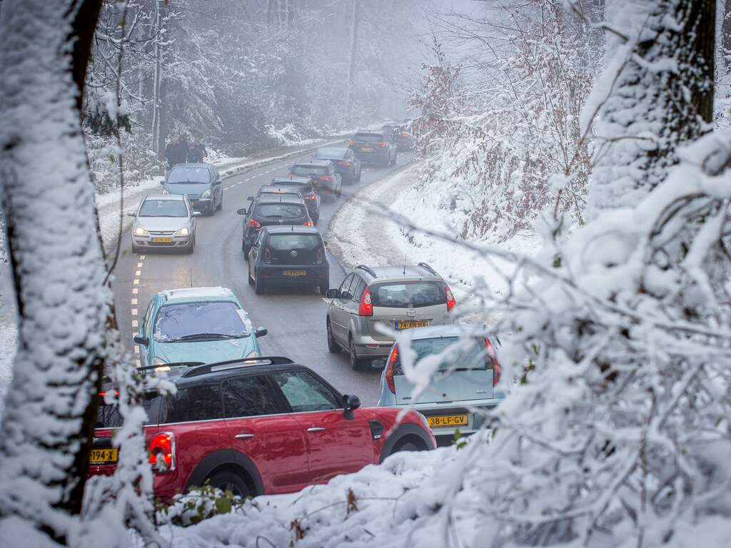 Drukte op Vaalserberg door sneeuw