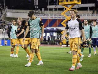 Nederlaag in Split komt hard aan bij Ajax: 'Maar niet in paniekstand schieten'