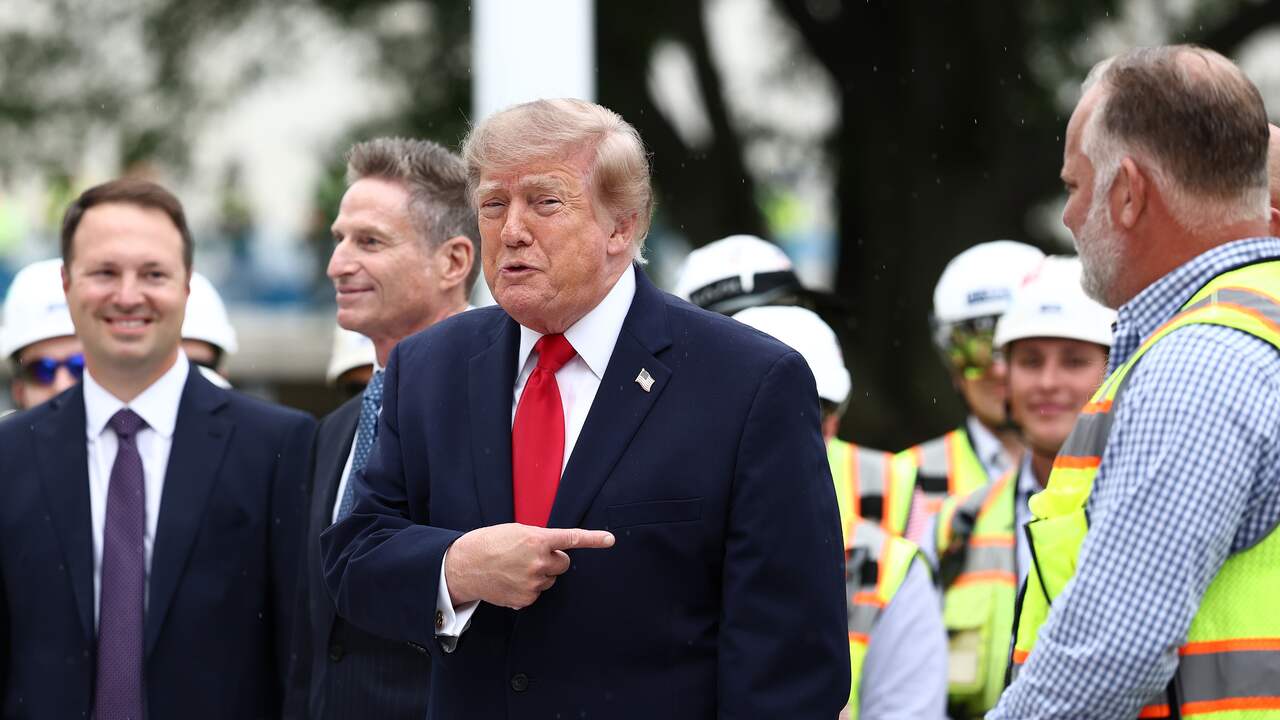Foto bij Trump op ramkoers met Amerikaanse media: grote zenders boycotten president
