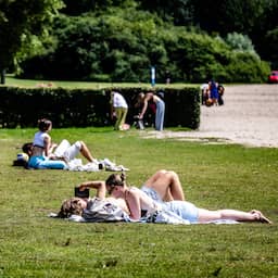 Warm zomerweer komt deze kant op, onduidelijk of het tropisch warm wordt