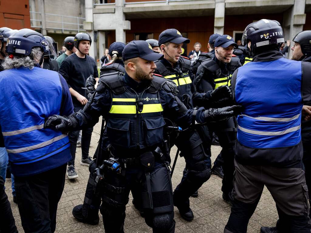 ME maakt einde aan illegale straatraces bij grensovergang Hazeldonk