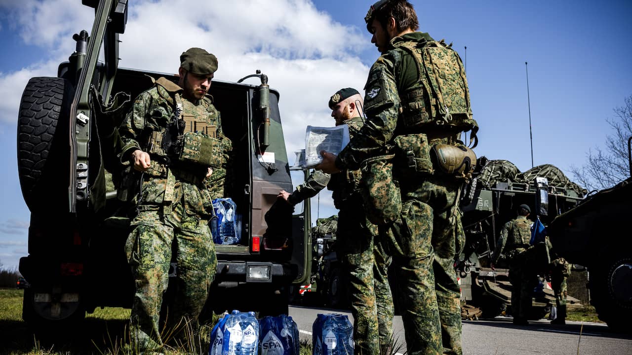Commandant roept militairen op versneld klaar te zijn voor mogelijke ...