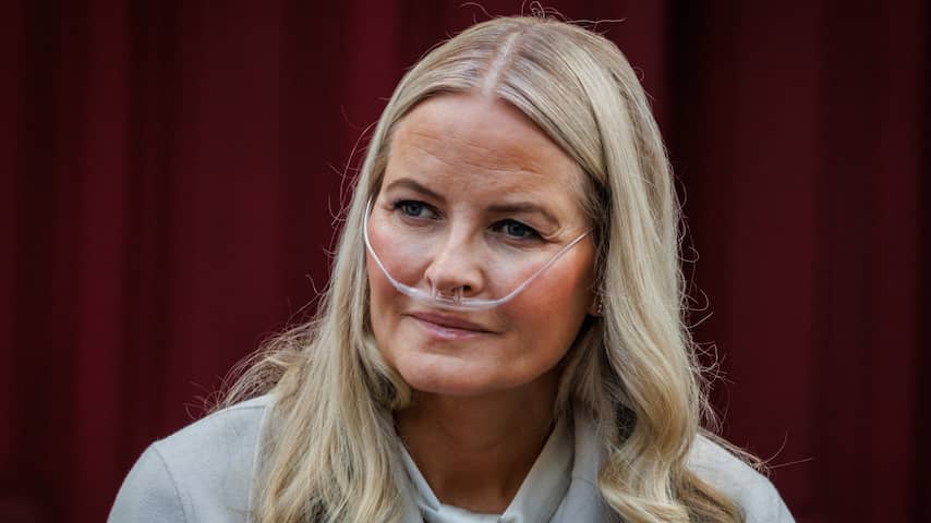 Noorse kroonprinses Mette-Marit verlaat ziekenhuis na longtransplantatie