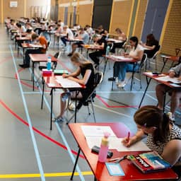 Middelbare scholen wijken uit naar commerciële surveillanten bij examens
