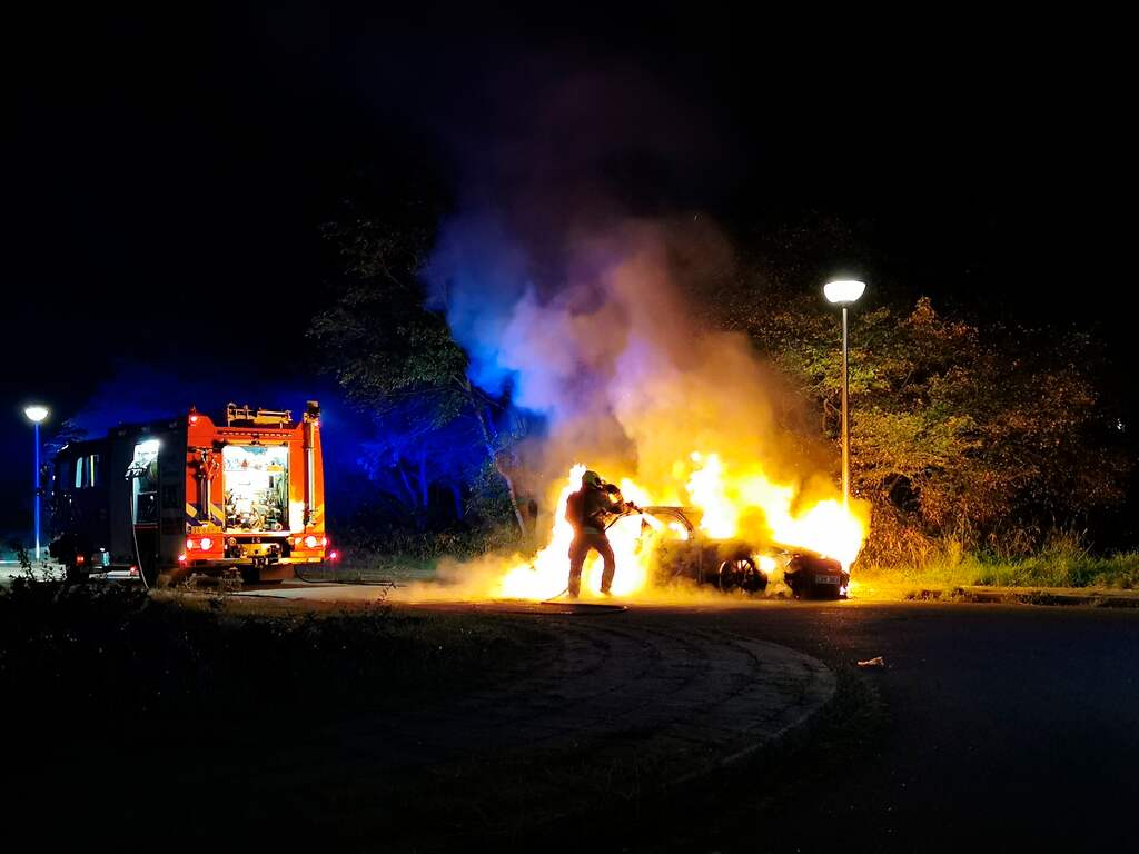 Twintig auto's beschadigd door meerdere branden in Ede