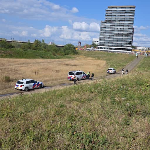 Verdachte aangehouden na vondst overleden vrouw bij Maas in Venlo