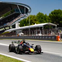 Live F1 | Verstappen begint na 25 minuten pas aan laatste training Barcelona