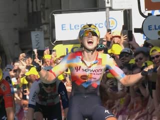 Wiebes oppermachtig in sprint en pakt gele trui in Tour de Femmes