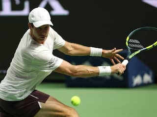 Van de Zandschulp bereikt vierde ronde in Shanghai na knappe zege op Fils