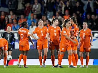 Vrouwenvoetbal in Nederland staat onder druk: 'Het voelt heel kwetsbaar'