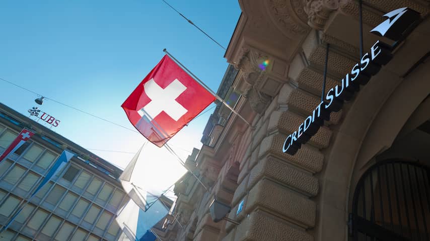 Zwitserse bank UBS krijgt miljoenenboete voor hulp bij belastingontduiking