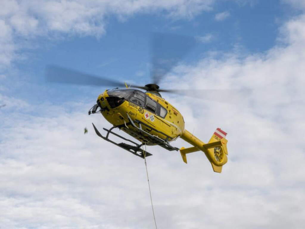 Nederlandse vrouw (47) glijdt 70 meter van berg in Tirol en raakt zwaargewond