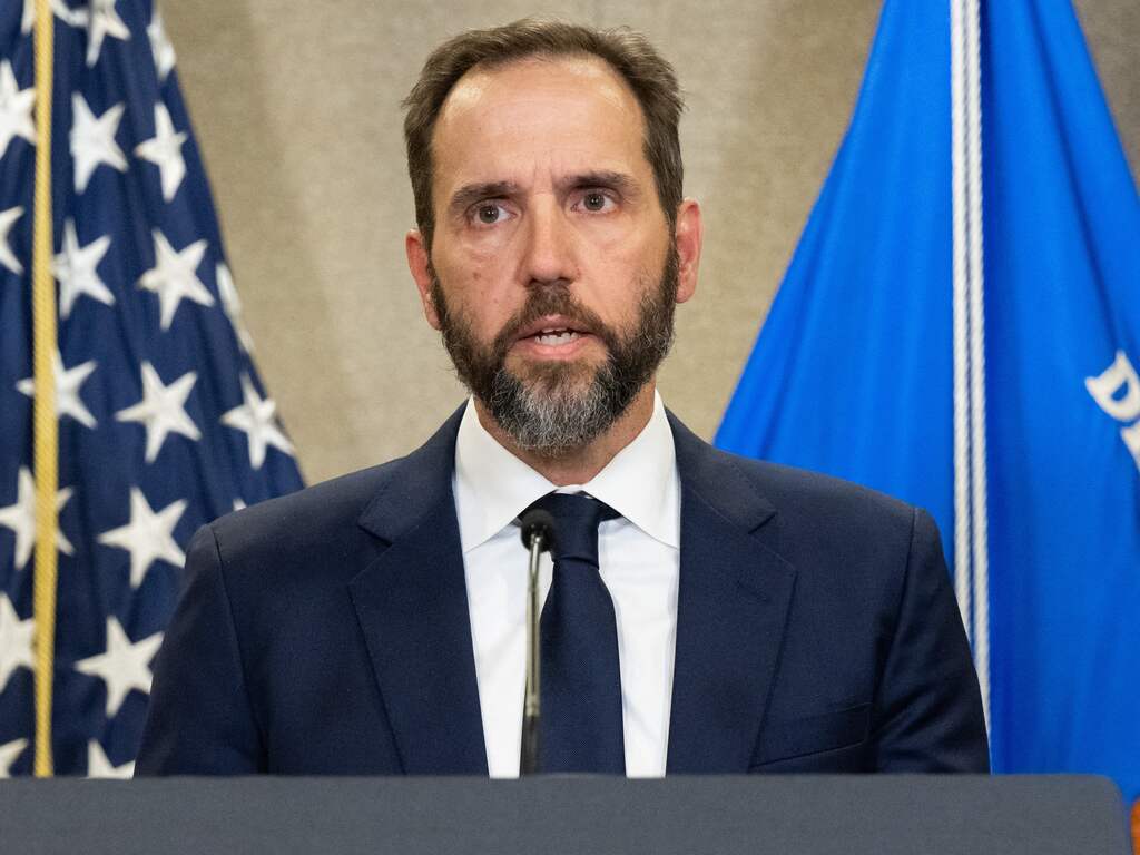 Rapport speciaal aanklager VS bevat 'genoeg bewijs voor veroordeling Trump'