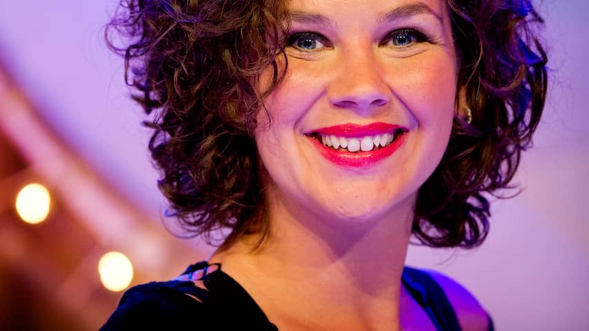 Recensieoverzicht: 'Sara Kroos toont haar beste programma ooit' | Boek