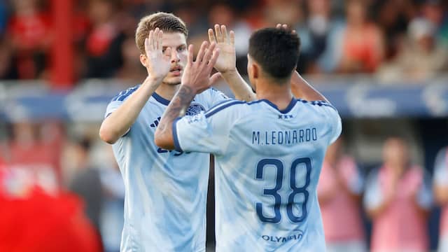 Rechtsback Gaaei schiet kiezelhard raak voor Ajax tegen Shelbourne