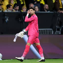 Live Champions League | Drama voor NEC: keeper krijgt al in derde minuut rood