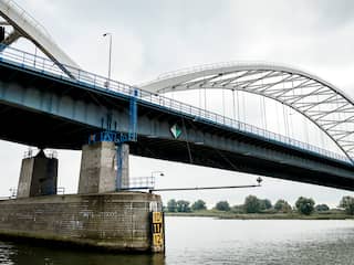 Brugconstructie Merwedebrug A27 is niet veilig: verbod voor vrachtverkeer
