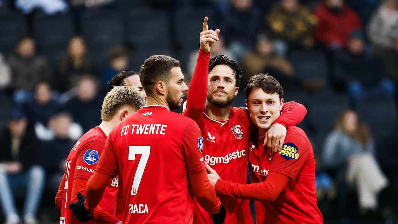 Tiental Twente wint verhitte derby en juicht na 12 jaar weer bij Heracles