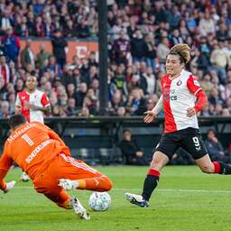 Live Eredivisie | Ueda mist penalty na rust, maar Feyenoord leidt wel