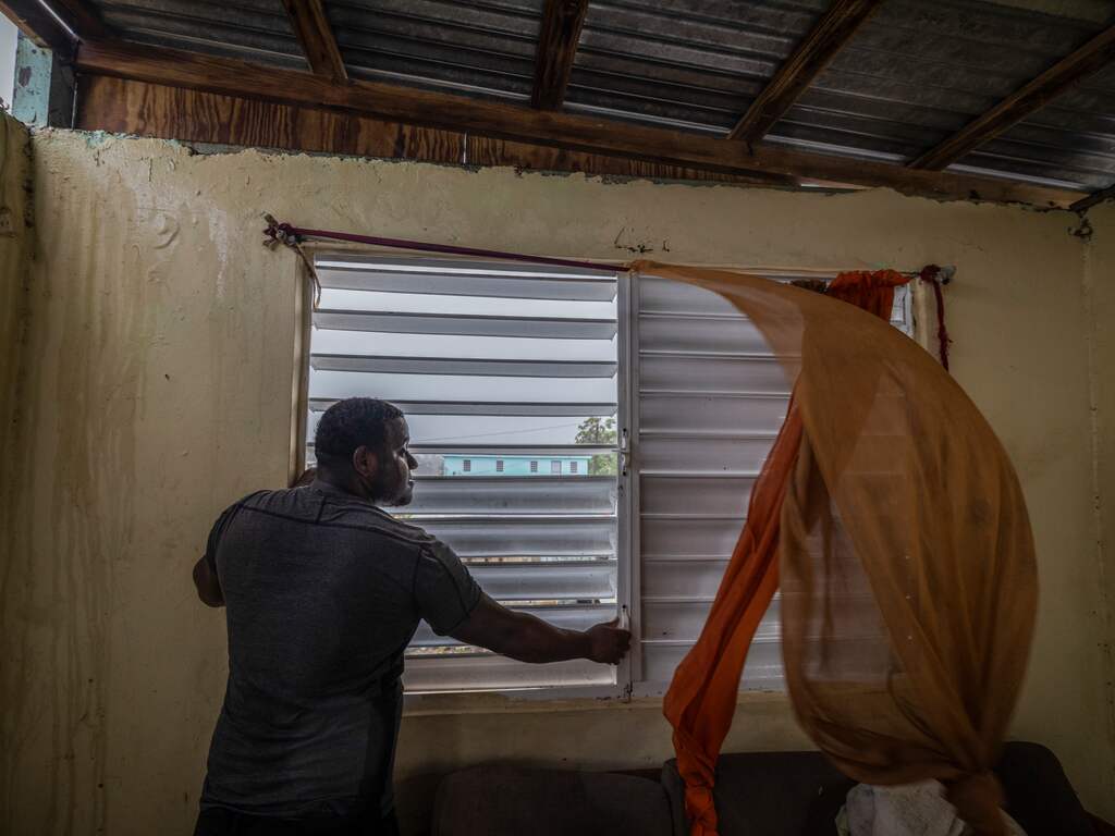 Orkaan Fiona komt aan land in Puerto Rico, 'catastrofale' overstromingen dreigen