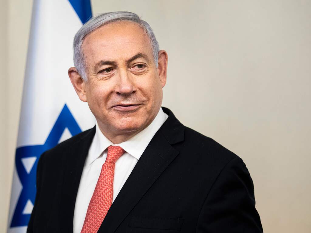 Israëlische premier Netanyahu mag dinsdag naar huis van herniaoperatie