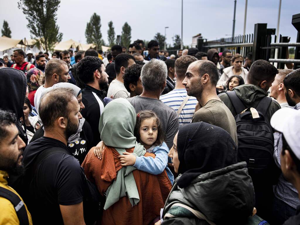 Artsen zonder Grenzen biedt noodhulp in Ter Apel: 'Situatie is mensonwaardig'