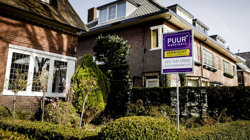 Huizenprijzen stijgen minder hard en bereiken record van gemiddeld half miljoen