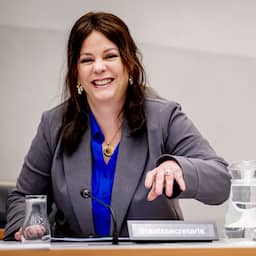 NSC'er Sandra Palmen blijft toch staatssecretaris van Toeslagen