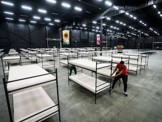 Kabinet kan gemeenten gaan dwingen om overheidsgebouwen als azc te benutten