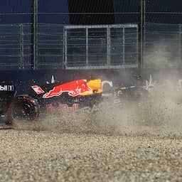 Verstappen snapt niks van crash in Oostenrijk: 'Auto voelde heel raar aan'