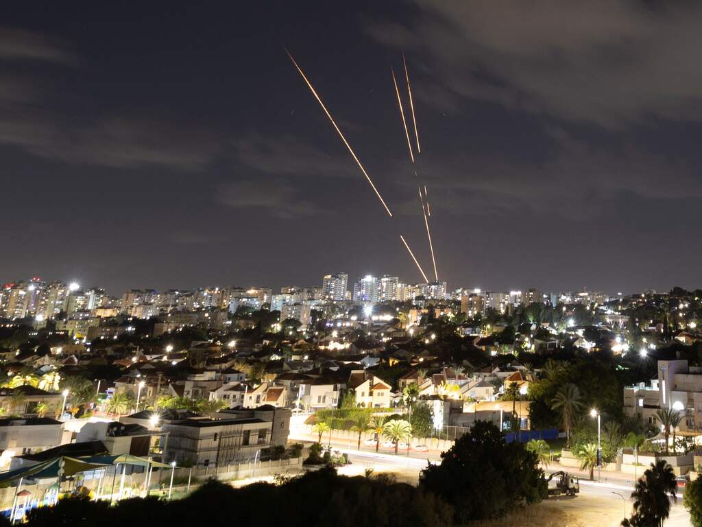 Iran bestookt Israël met raketten na start grondoffensief in Libanon